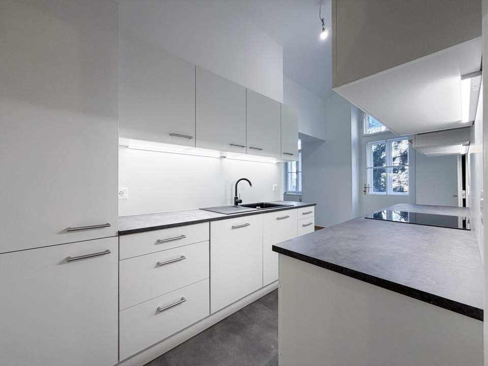 Traumhafte 3,5-Zimmer-Altbauwohnung mit Balkon in Geidorf