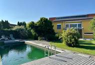 Exklusives Wohnen mit Schwimmteich & Galerie - Ihr zu Hause wartet