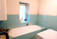Abbruch oder Generalsanierung - Desolates Wohnhaus auf 906 m² ebenem Baugrund
