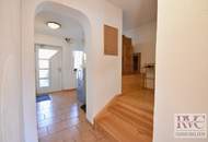 Wohnen auf der Sonnenseite – mit Garten, Balkon und Panorama Reihenhaus mit Doppelhauscharakter