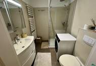 Großer Eigengarten: 4-Zimmer-Wohnung mit Saunahäuschen