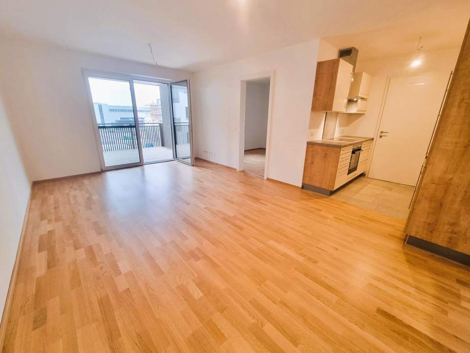 Neuwertige, moderne 2-Zimmer-Wohnung mit großem Balkon, Lift und TG-Stellplatz