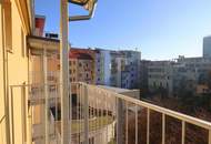Schön sanierte Single/Pärchenwohnung mit Balkon