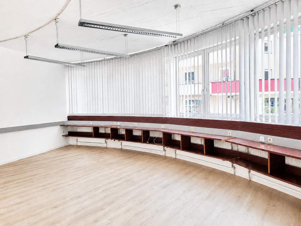 NEU! Großzügige Bürofläche in Telfs: hell, flexibel nutzbar und bestens erreichbar