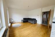 3 Zimmer mit Balkon inklusive Tiefgaragen-Stellplatz, Hoflage!
