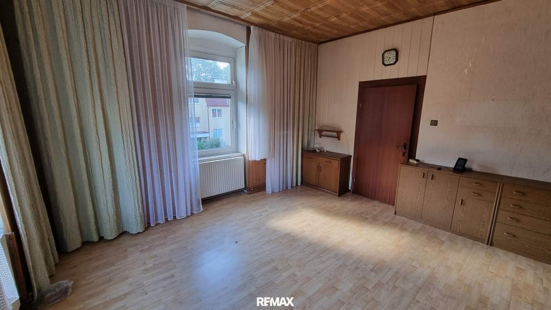 Sanierungsbedürftige 2-Zimmer-Eigentumswohnung mit Garten