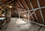 Geschichtsträchtige Schlossanlage mit historischer, beeindruckender Substanz