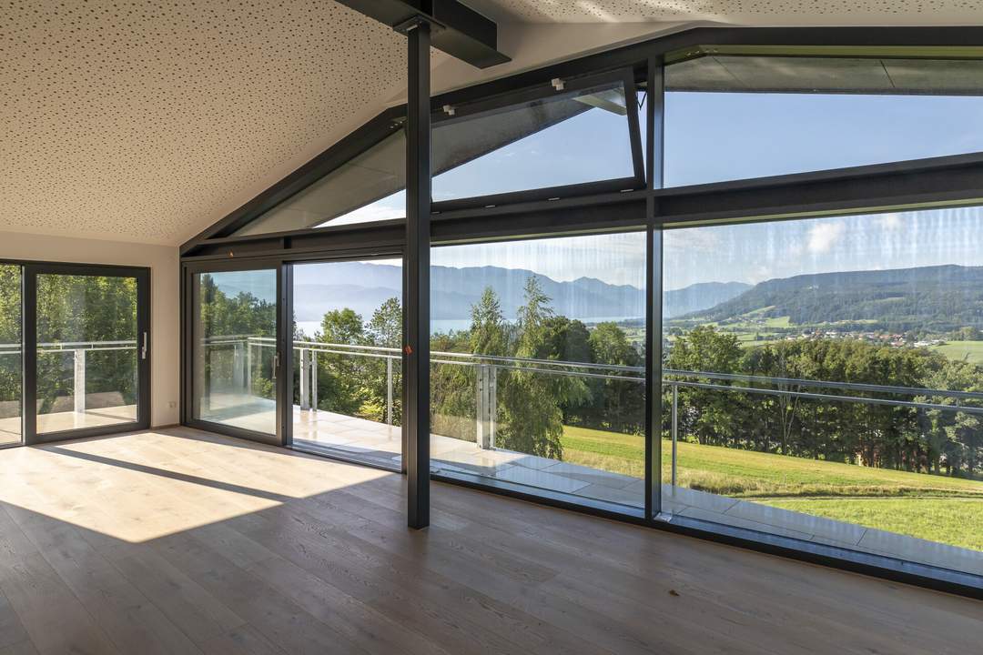 Exklusive Dachgeschosswohnung mit Blick zum Attersee