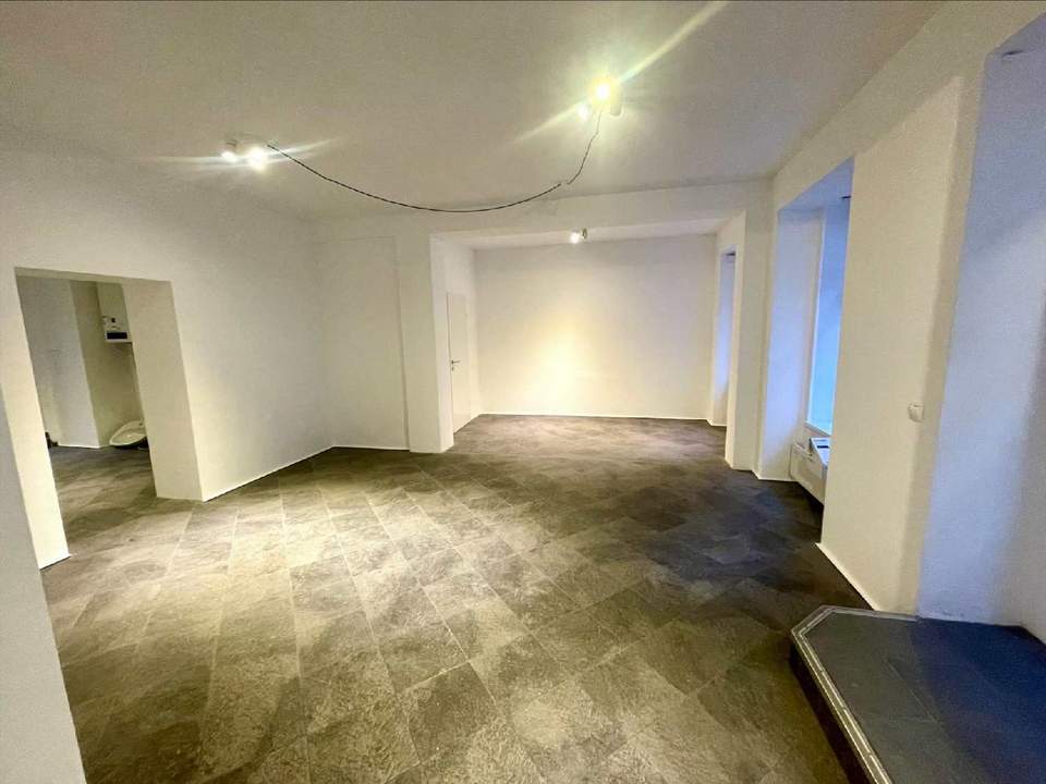 Geschäftslokal in Bestlage der Gumpendorfer Straße zu mieten