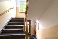 "2-Zimmer Dachgeschosswohnung in ruhiger Lage"