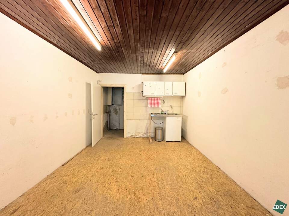 Charme mit Entwicklungspotenzial 1-Zimmer-Wohnung in zentraler Lage