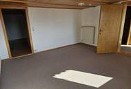 Renovierte 2-Zimmer-Wohnung mit neuer Küche und schöner Bergsicht