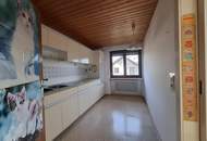 Mehrparteienhaus mit drei Wohneinheiten