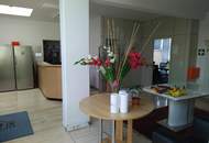 "Geräumige Büroflächen!"