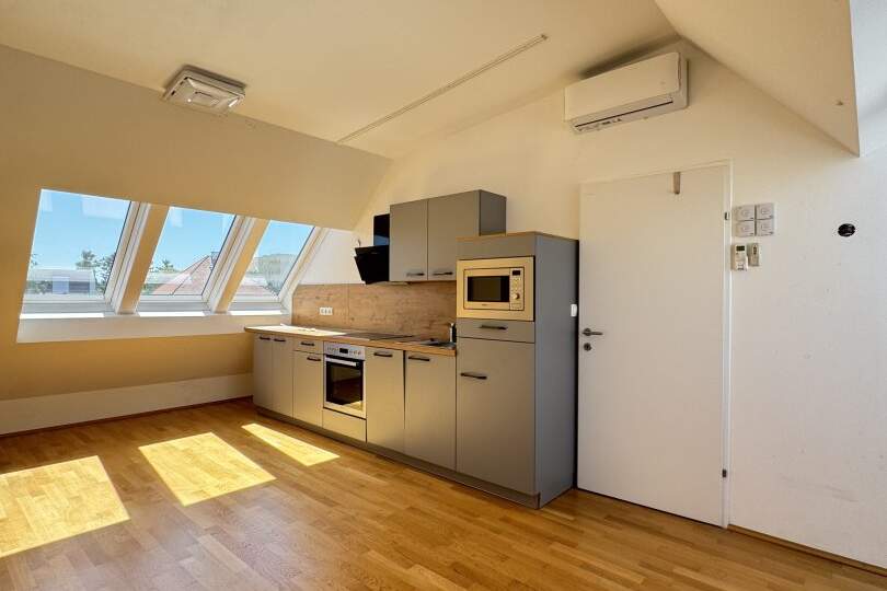 ***Moderne 2-Zimmer-Dachgeschosswohnung mit zwei Balkonen in Ruhelage nahe U1***, Wohnung-kauf, 288.000,€, 1220 Wien 22., Donaustadt