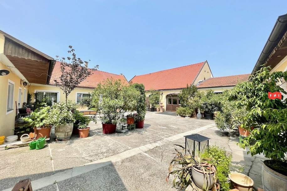 Zweifamilienhaus mit Innenhof, Garagen und Erweiterungspotenzial Nähe Stift Göttweig bei Krems, Haus-kauf, 550.000,€, 3511 Krems(Land)