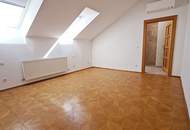 AUGARTEN-NÄHE, FÖRSTERGASSE, klimatisiertes 93 m2 Dachgeschoß, 3 Zimmer, Komplettküche, 2 Bäder, Parketten, Fernblick