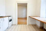 Sanierungsbedürftige 3-Zimmer-Altbauwohnung mit Potenzial in bester Lage der Josefstadt