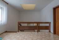 Ruhelage in einer der besten Wohngegenden Wiener Neustadts - Architektenvilla mit großem Garten, Sauna &amp; Kamin