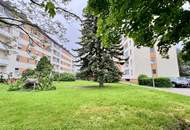 Helle Wohnung, generalsaniert mit neuer Küche, Bad, Elektrik etc,. in ruhiger Lage.