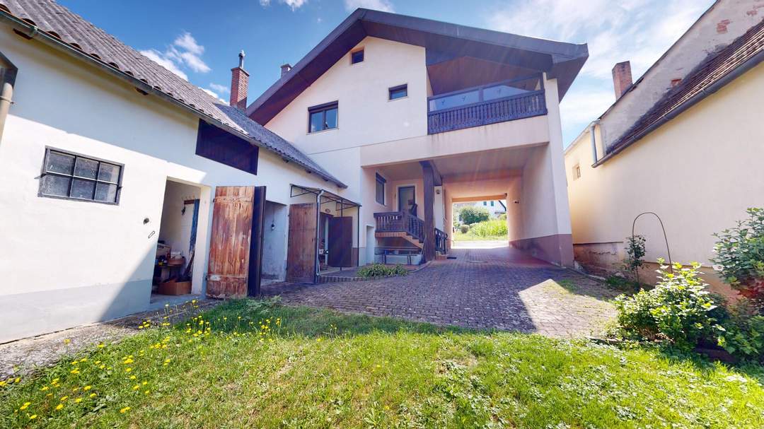 Geräumiges Mehrfamilienhaus mit neuem Heizsystem in Güttenbach: Samt Garten und viel Lagerfläche!