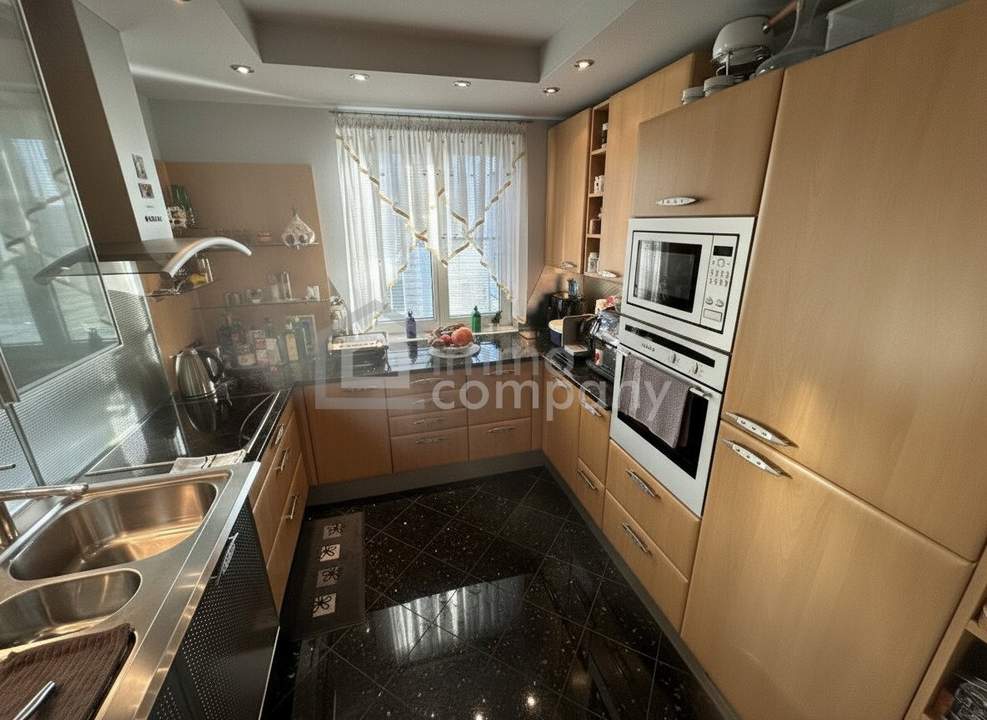 Traumhafte Dachgeschosswohnung in 1220 Wien/Essling: 4 Zimmer, 2 Balkone, Garage!