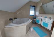 FAMILIENTRAUM - Sommer 2025 am eigenen Pool - 198m² Nutzfläche - 4 Zimmer + extra Küche