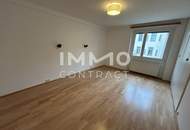 Gepflegte 2 Zimmer Wohnung mit Blick in den grünen Innenhof!