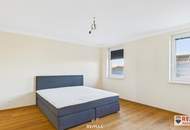 Stilvolle Villa mit gepflegtem Garten und großzügiger Garage