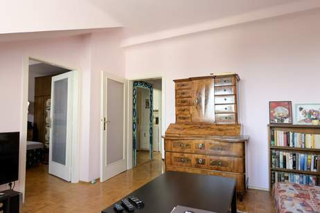 2 Zimmer Dachgeschosswohnung mit Lift und schönem Stadtblick!, Wohnung-kauf, 285.000,€, 1190 Wien 19., Döbling