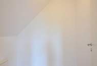 Helle 5-Zimmer-Wohnung mit Westbalkon, Klimaanlage und Tiefgarage