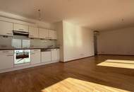 Silbergasse: Klimatisierte DG-Wohnung mit 86m² Terrassenfläche, 4 Zimmern, 2 Bädern !!!