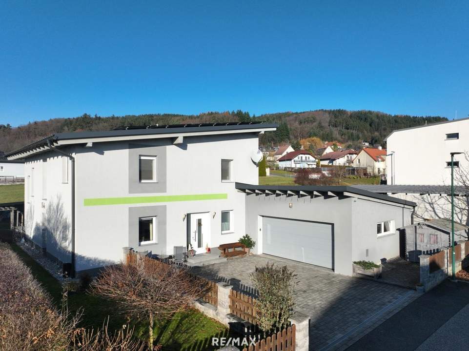 Neuwertiger Massivbau am Sonnenhang in Hofamt Priel