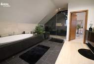 Luxuriöses Wohnen: Designhaus mit Garten, Pool und geräumiger Garage