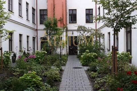 Exklusive Altbauwohnung im generalsanierten Biedermeierhaus mit Mietkaufoption – Wohnen im Herzen des 9. Bezirks!, Wohnung-miete, 1.222,00,€, 1090 Wien 9., Alsergrund