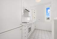 "mit Blick auf die St Elisabeth Kirche mit Terrasse"