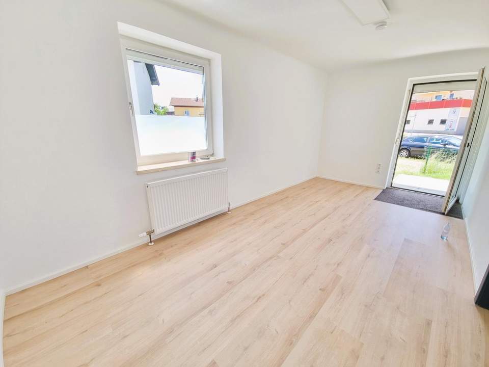 Erstbezug nach Renovierung: 3-Zimmer-Wohnung mit Terrasse in Obertrum