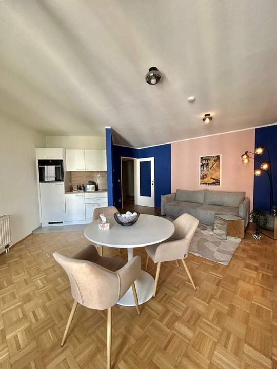 Neuwertige 2-Zimmer-Wohnung mit Balkon in 1050 Wien – jetzt mieten!