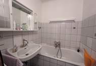 2,5-Zimmer Wohnung im 3. Stock mit Lift in zentraler Lage! WG-geeignet!