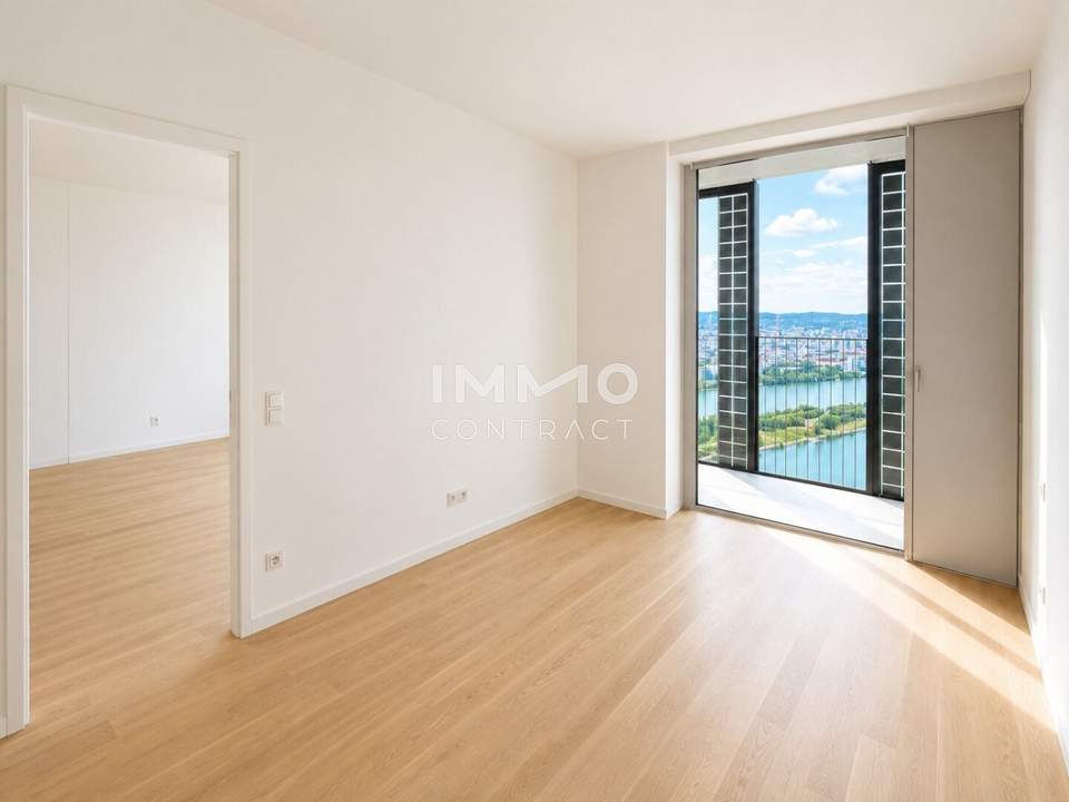 Neu - 40. Etage: Erstbezug mit Kahlenbergblick und Abendsonne: DC2 Tower