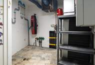 Baumeisterhaus in ökologischer Bauweise, Naturgarten, Photovoltaik