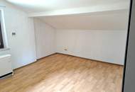 attraktives Einfamilienhaus mit zwei Wohneinheiten in ruhiger Siedlungslage