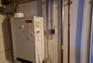 LIEBEVOLLER, KLEINER BUNGALOW IDEAL FÜR 2-3 PERSONEN MIT HERRLICHEM GARTEN SAMT ALTBAUMBESTAND IN BESTER ZENTRUMSNAHER WOHNLAGE