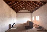 Wohnhaus mit 2 Einheiten, großer 2-stöckiger Garage und gemütlichem Garten