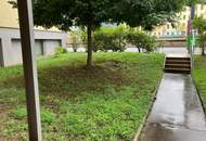 Sanierungsbedürftige 2-Zimmer Wohnung mit sonniger Loggia