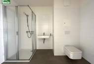 Wohnen am Laaer Berg – Stilvolle 2-Zimmer-Wohnung mit Einbauküche und Freifläche!