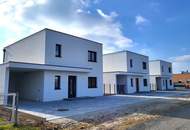 Modernes Eck-Reihenhaus in ruhiger Lage - Erstbezug