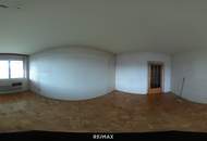 Sanierungsbedürftige 3-Zimmer-Eigentumswohnung mit Balkon, Loggia und Garage