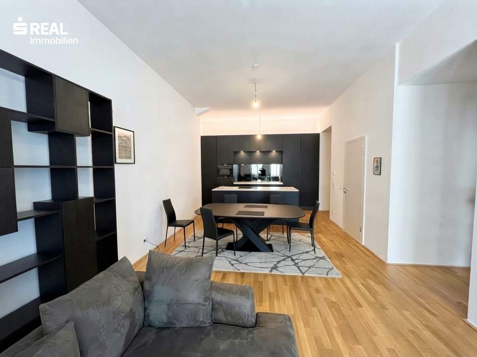 Stilvolle 2-Zimmer-Wohnung mit Balkon und Garagenstellplatz in Top-Lage
