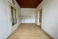 Charmantes Haus mit großem Lager &amp; Innenhof – vielseitig nutzbar!